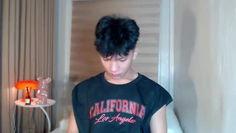 Snapshot of etherealboytoy4hire chatting on 02/04/26, 12:33 Rey online show from 02/04/26, 12:33