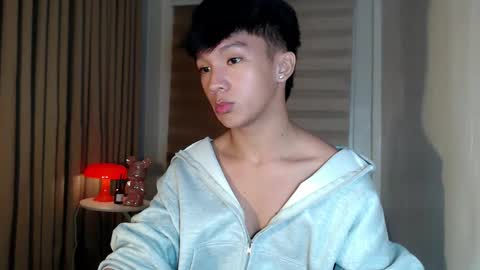 Snapshot of etherealboytoy4hire chatting on 02/11/26, 03:50 Rey online show from 02/11/26, 03:50