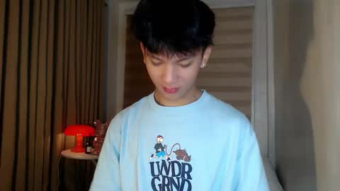 Snapshot of etherealboytoy4hire chatting on 02/12/26, 10:54 Rey online show from 02/12/26, 10:54