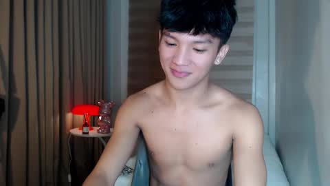 Snapshot of etherealboytoy4hire chatting on 02/17/26, 03:29 Rey online show from 02/17/26, 03:29