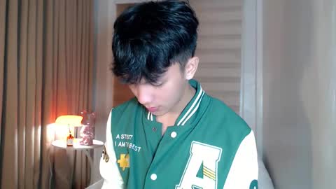 Snapshot of etherealboytoy4hire chatting on 02/19/26, 01:51 Rey online show from 02/19/26, 01:51