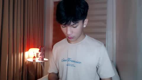 Snapshot of etherealboytoy4hire chatting on 02/20/26, 05:13 Rey online show from 02/20/26, 05:13