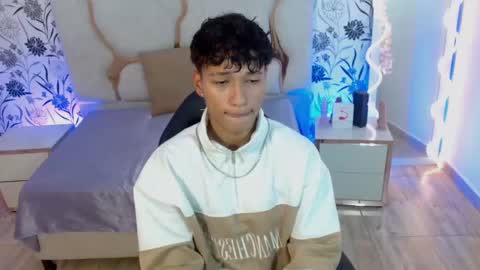 ette online show from 10/21/25, 02:56