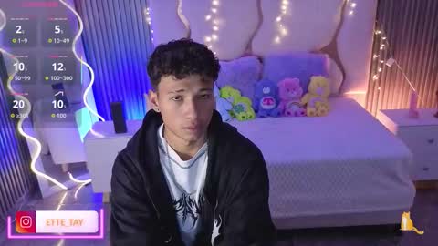 ette online show from 01/12/26, 03:23