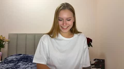 Snapshot of eugenierickel chatting on 05/20/26, 02:23 Alice online show from 05/20/26, 02:23