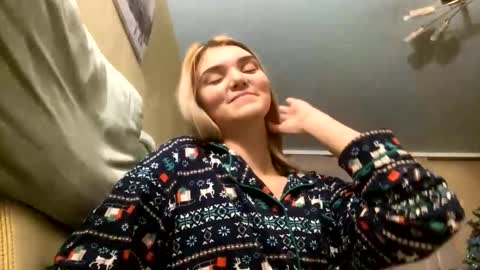 Viola online show from 12/20/25, 10:17