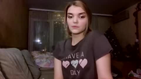 Viola online show from 12/22/25, 07:33