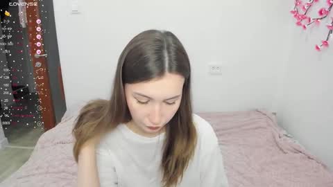 Veronica Tiia Lilith left to right online show from 03/12/26, 11:11