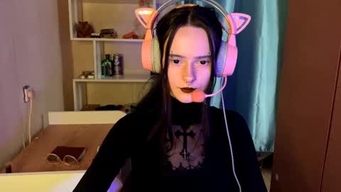 Snapshot of eunabiddlecome chatting on 02/18/26, 11:06 Kate online show from 02/18/26, 11:06