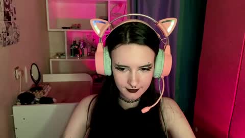 Kate online show from 05/20/26, 05:13