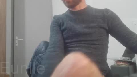 Snapshot of eunile chatting on 11/05/25, 08:31 eunile online show from 11/05/25, 08:31