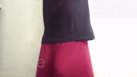 Snapshot of eunile chatting on 12/14/25, 11:59 eunile online show from 12/14/25, 11:59