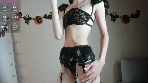 Molly online show from 10/24/25, 08:05