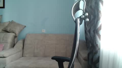 eva2323 online show from 02/05/25, 08:21