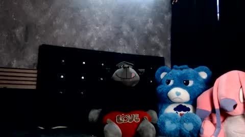 Snapshot of eva_06 chatting on 06/09/26, 10:21 eva_06 online show from 06/09/26, 10:21