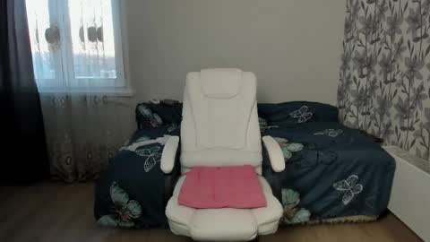 Eva online show from 11/17/25, 09:37