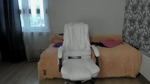 Eva online show from 11/23/25, 07:52