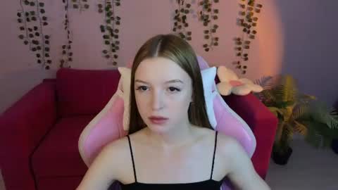 Snapshot of eva__thompson chatting on 06/25/26, 02:55 Eva online show from 06/25/26, 02:55