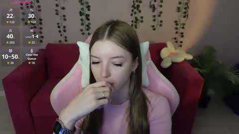 Snapshot of eva__thompson chatting on 07/07/26, 01:08 Eva online show from 07/07/26, 01:08