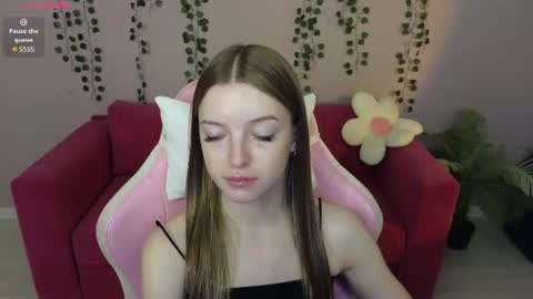 Snapshot of eva__thompson chatting on 07/13/26, 12:57 Eva online show from 07/13/26, 12:57