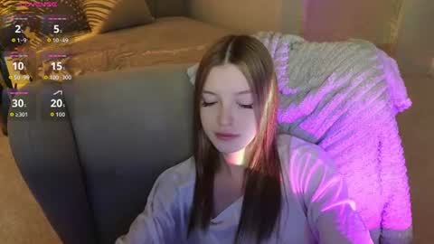 Snapshot of eva__thompson chatting on 07/22/26, 01:19 Eva online show from 07/22/26, 01:19