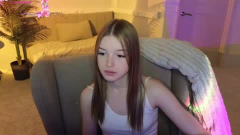 Snapshot of eva__thompson chatting on 08/03/26, 01:04 Eva online show from 08/03/26, 01:04