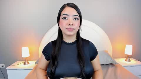 Snapshot of eva_bigboobs_ chatting on 10/17/25, 11:35 EVA online show from 10/17/25, 11:35
