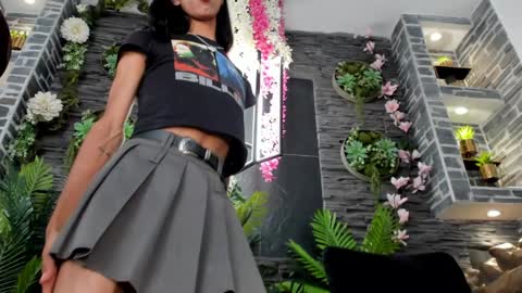 Snapshot of eva_coluccy chatting on 01/03/25, 10:29 EVA COLUCCY online show from 01/03/25, 10:29