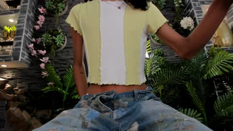 Snapshot of eva_coluccy chatting on 01/14/25, 11:58 EVA COLUCCY online show from 01/14/25, 11:58