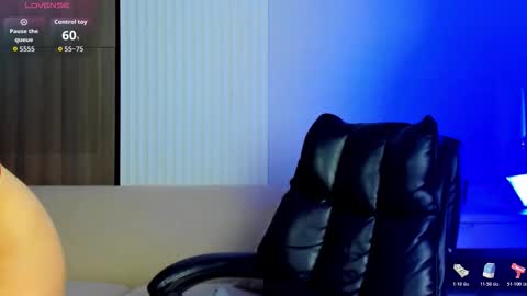 Eva online show from 11/29/25, 12:46