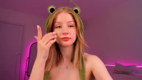 Eva Davis online show from 02/27/25, 05:13