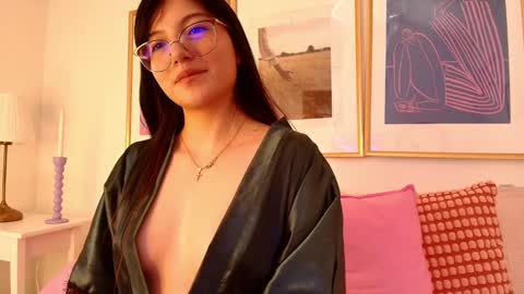 Snapshot of eva_depp chatting on 01/22/25, 03:51 Evaa Depp online show from 01/22/25, 03:51