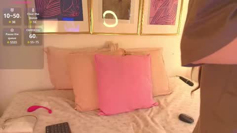 Snapshot of eva_depp chatting on 02/15/25, 01:05 Evaa Depp online show from 02/15/25, 01:05