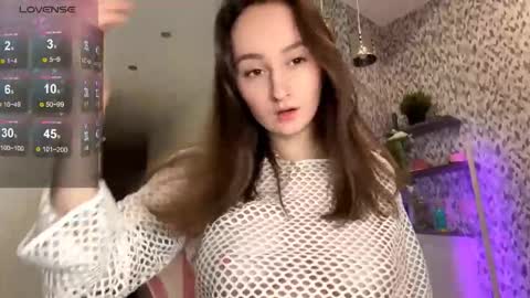 Snapshot of eva_elfis chatting on 10/11/25, 08:29 Eva  online show from 10/11/25, 08:29
