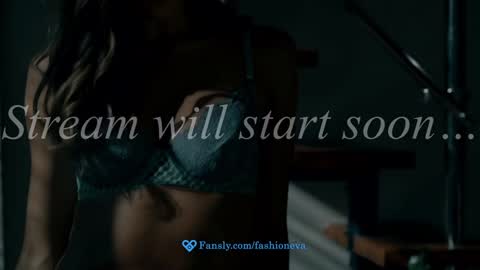 Snapshot of eva_fashionista chatting on 02/15/26, 05:31 Eva online show from 02/15/26, 05:31