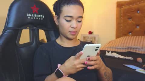 Snapshot of eva_foxs chatting on 11/22/25, 01:26 Eva Foxs online show from 11/22/25, 01:26