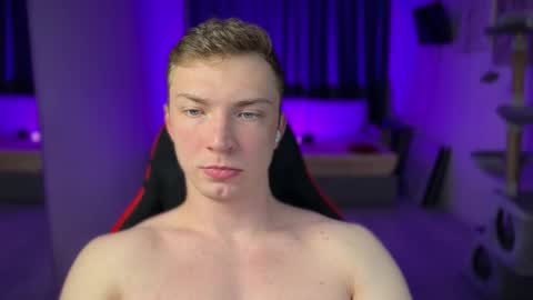 Eva and Iron online show from 02/03/26, 07:08