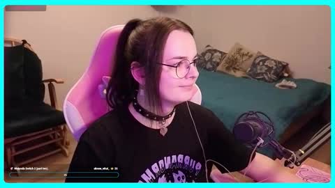Gamer Katt online show from 11/03/25, 01:23