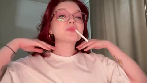 Snapshot of eva_kittenn chatting on 04/29/26, 01:48 eva_kittenn online show from 04/29/26, 01:48