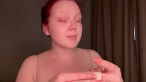 Snapshot of eva_kittenn chatting on 05/04/26, 12:39 eva_kittenn online show from 05/04/26, 12:39