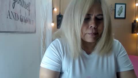 Snapshot of eva_love49 chatting on 11/29/25, 12:19 eva_love49 online show from 11/29/25, 12:19