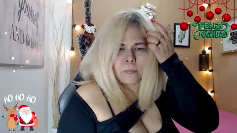 Snapshot of eva_love49 chatting on 12/15/25, 02:10 eva_love49 online show from 12/15/25, 02:10