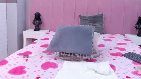 Snapshot of eva_mark chatting on 02/14/26, 11:18 Eva online show from 02/14/26, 11:18