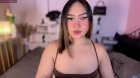 Queen Eva Mazikeen online show from 02/15/26, 09:11