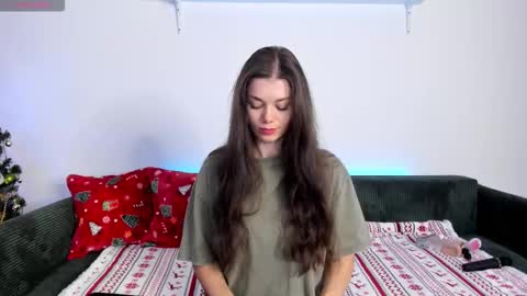 Eva online show from 12/15/25, 09:46