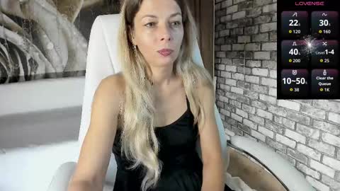 Snapshot of eva_melow chatting on 10/05/25, 02:59 Eva online show from 10/05/25, 02:59