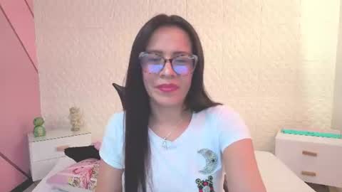 Snapshot of eva_mermaid chatting on 06/12/26, 03:22 Eva online show from 06/12/26, 03:22