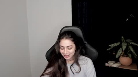 eva_monn online show from 12/26/24, 08:21