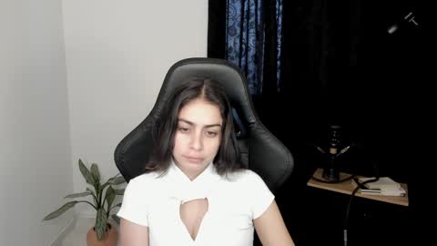 eva_monn online show from 01/04/25, 08:59