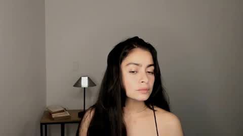 eva_monn online show from 04/10/26, 12:49